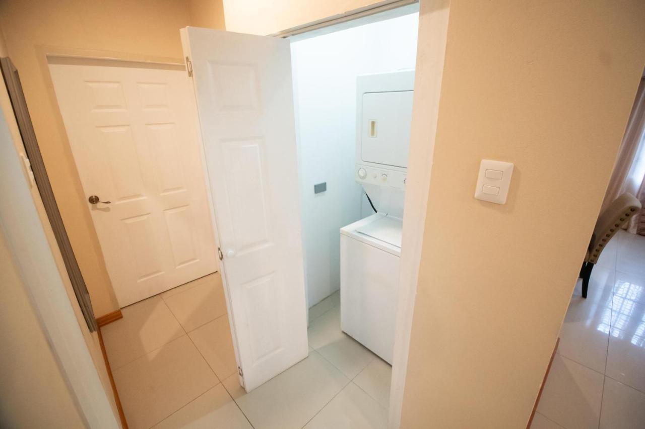 Stacys Place #1 2 Bedroom Apartment Port of Spain Exterior foto